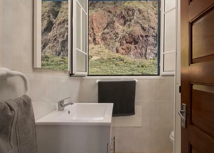 Apartment Captain's House Paul do Mar (Madeira)